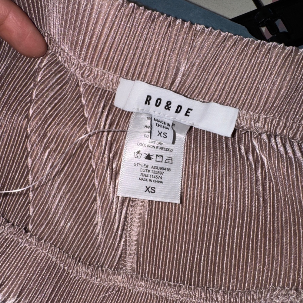 RO&DE Ribbed Satiny Pant Set - Picture 8 of 10
